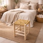 Kleiner handgefertigter marokkanischer Holz-Hocker mit gelbem Seil – Boho-Akzent