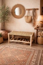 Handgefertigte Holzbank mit integriertem Schuhregal – praktische Sitzbank