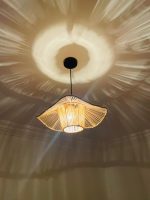 Marokkanische strohfarbene Blumen-Pendelleuchte – handgeflochtener Doum-Lampenschirm – Bild 5