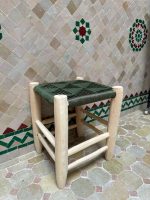 Kleiner handgefertigter marokkanischer Holz-Hocker mit grünem Seil – Boho-Style – Bild 2