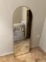 Marokkanischer handgefertigter Wandspiegel aus Messing – Türform – Bild 3