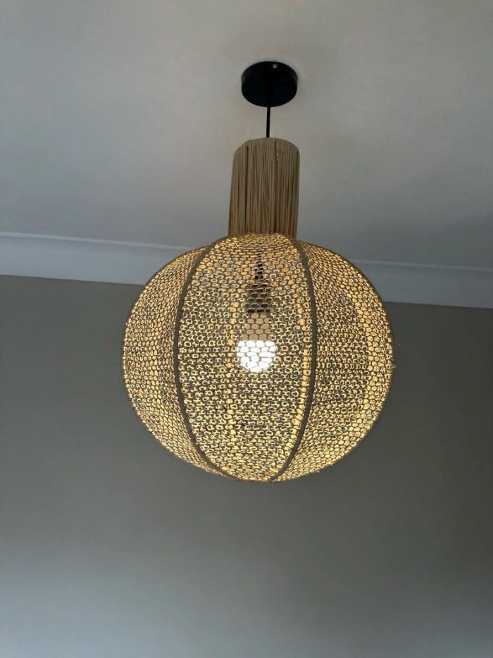 Natürliche Raffia-Pendelleuchte – runde geflochtene Deckenlampe – Bild 2