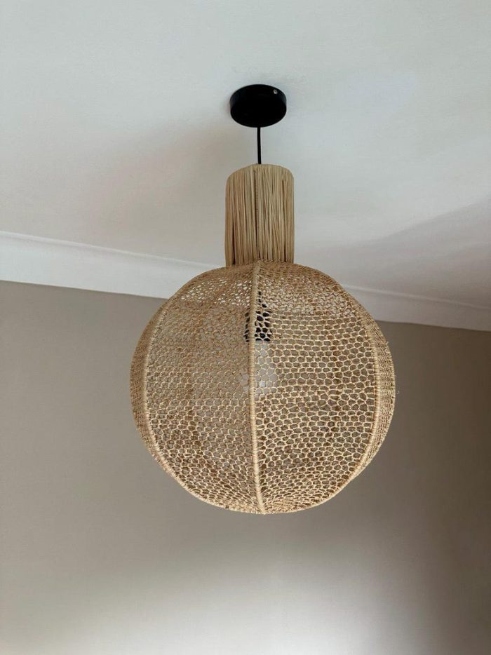 Natürliche Raffia-Pendelleuchte – runde geflochtene Deckenlampe – Bild 6