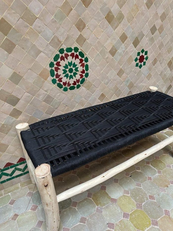 Handgeflochtene marokkanische Bank mit schwarzem Seil – handgefertigt aus Eukalyptusholz – Bild 2