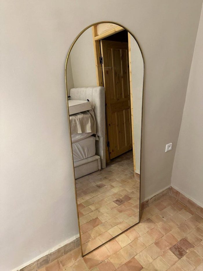 Marokkanischer handgefertigter Wandspiegel aus Messing – Türform – Bild 5