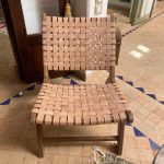 Marokkanischer Nussbaum-Sessel mit Naturleder – handgefertigter Relax-Chair
