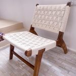 Marokkanischer Nussbaum-Sessel mit weißer Kordel – handgeflochtener Relax-Sessel