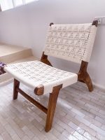 Marokkanischer Nussbaum-Sessel mit weißer Kordel – handgeflochtener Relax-Sessel
