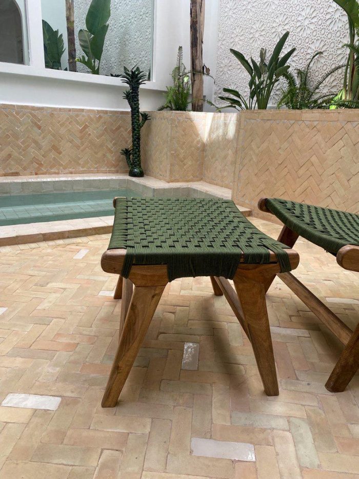 Marokkanischer Nussbaum-Sessel & Fußhocker-Set mit grüner Kordel – handgeflochten – Bild 3