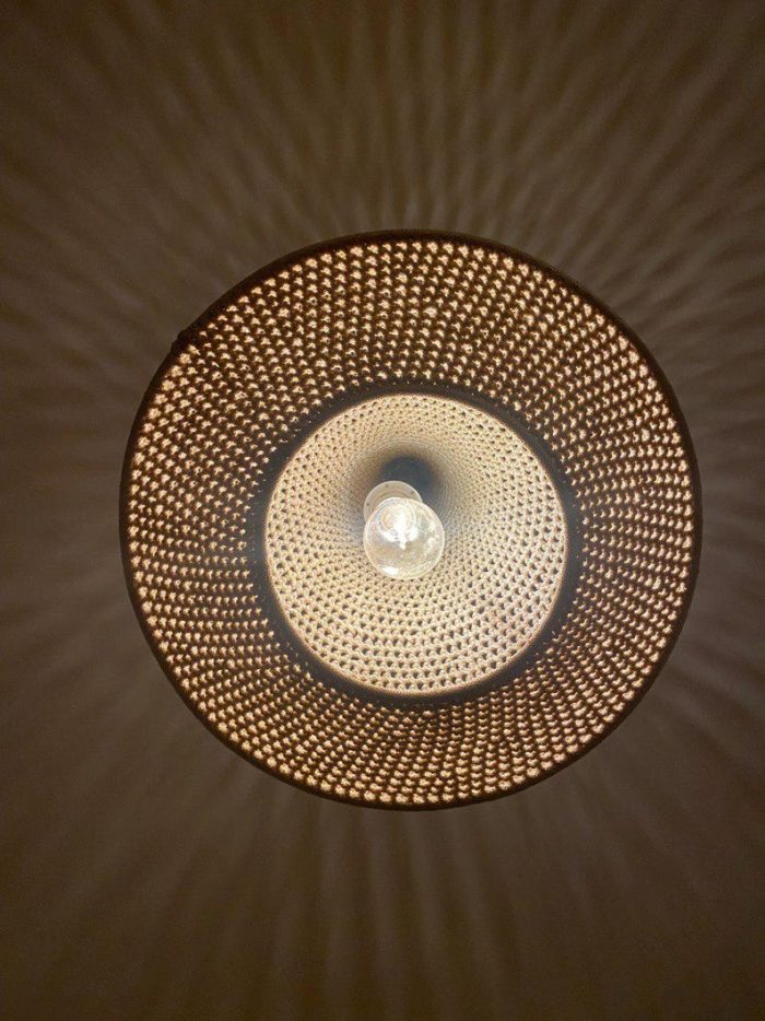 Handgeflochtene Kordel-Pendelleuchte – skulpturale Hängelampe – Bild 4