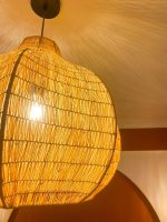 Handgeflochtene Raffia-Pendelleuchte – runde Artisan-Lampe – Bild 5