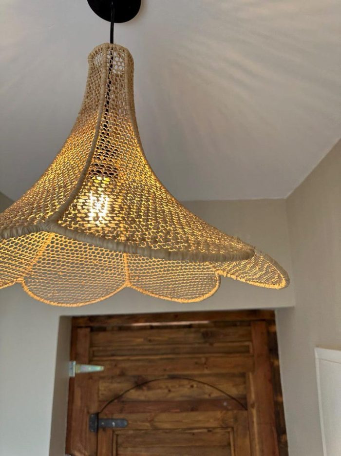 Runde handgeflochtene Raffia-Pendelleuchte – natürliche Deckenlampe – Bild 5