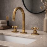 Antikes Messing 3-Loch Waschtischarmatur – Widespread Wasserhahn mit Kreuzgriffen